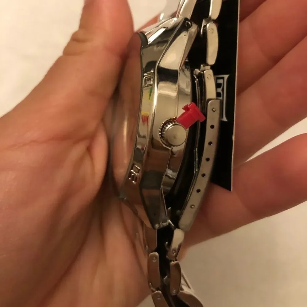 NEW Men’s Silver Tone Bracelet Watch - Picture 7 of 7